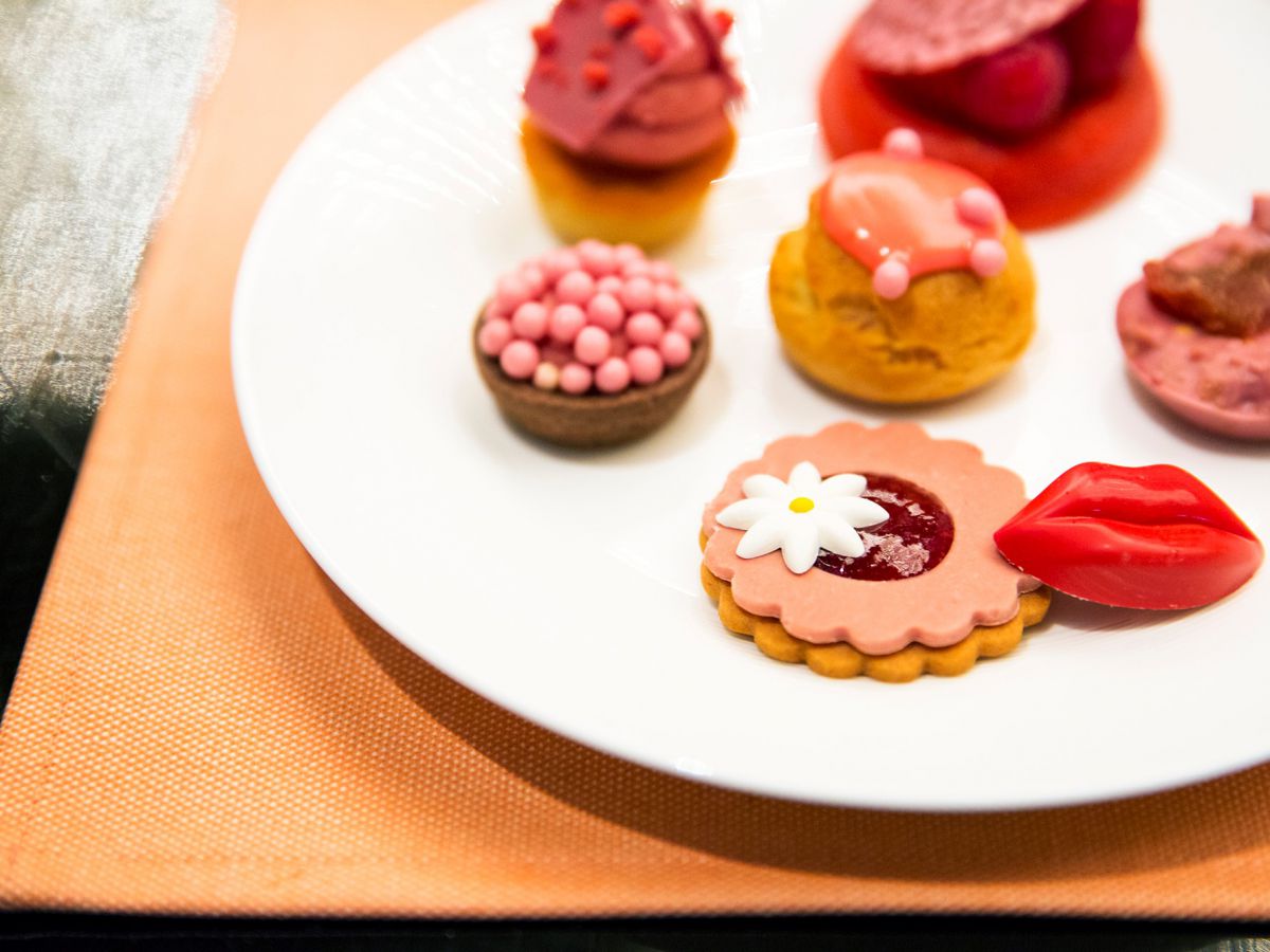 「オトナ」なピンクスイーツ！話題のルビーチョコレートを食べ放題