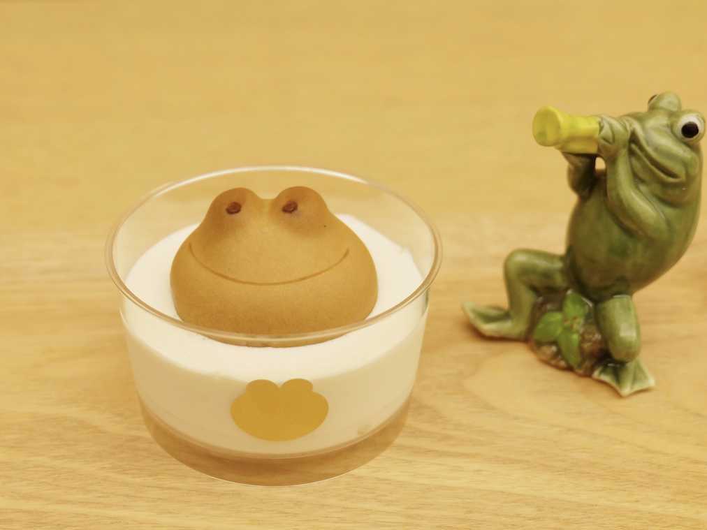 名古屋の定番みやげがピョコっと顔を出す「カエルのミルク風呂」にキュン！
