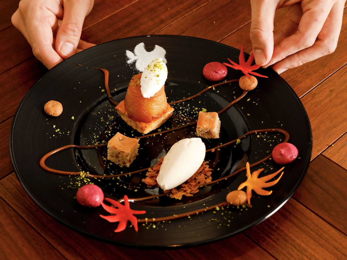 フィナンシェは大阪・北新地にある話題のスイーツカフェ＆バー！お酒と楽しむアシェットデセール