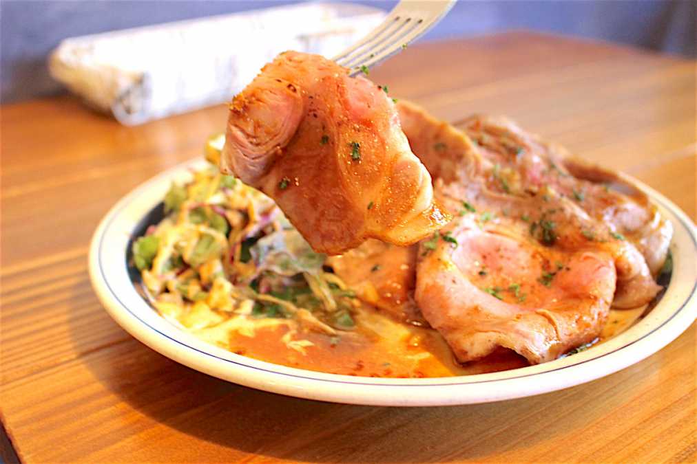 ローストポークオーバーライス 927円