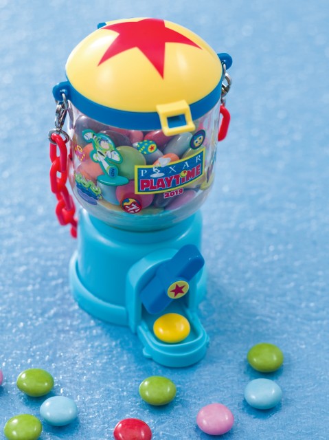 カラフルチョコレート、ミニスナックケース付き800円