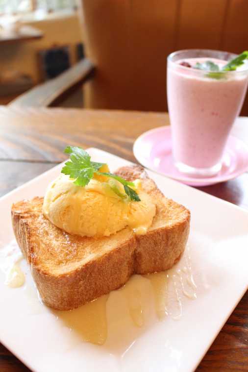 厚切りハニートースト500円