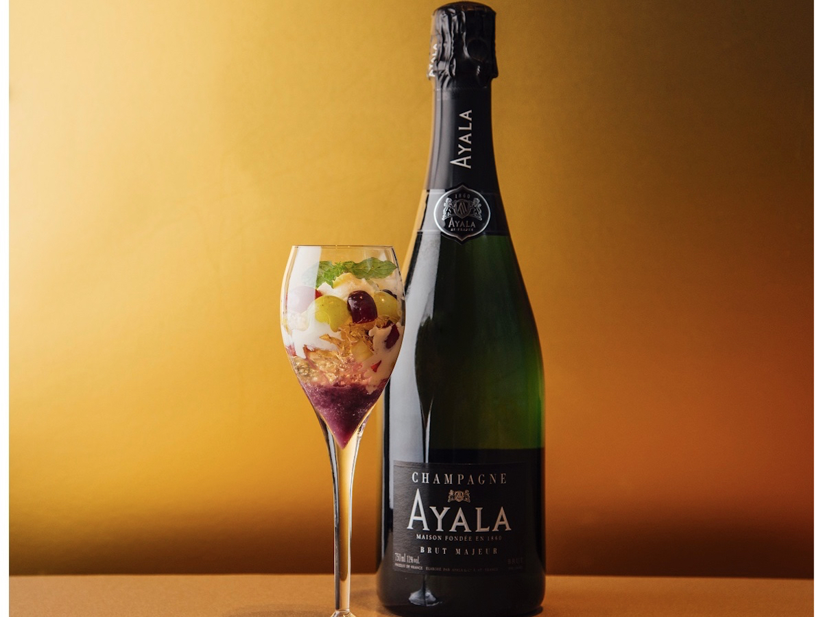 クリスマスのイルミと夜パフェを堪能。表参道ヒルズで期間限定“オトナパフェ”登場