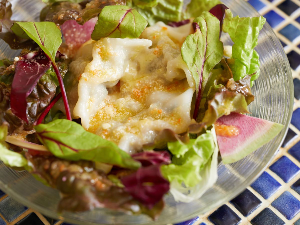 バジルと大葉のサラダ餃子　 3個745円