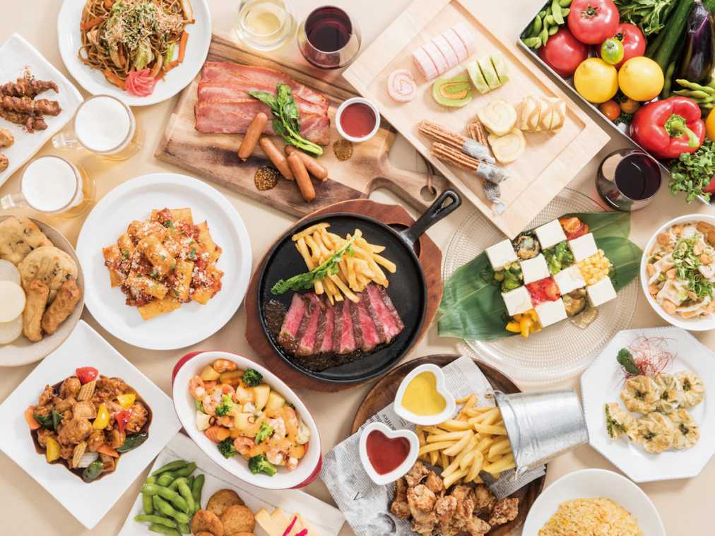 京都タワーのイルミネーションを楽しめる屋上ビアガーデンOPEN！