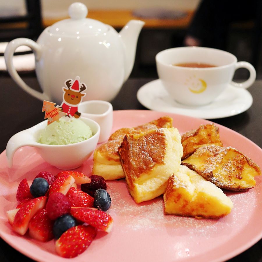 冬季・数量限定「フレンチパンケーキ 」単品1300円/紅茶セット1500円(税込)
