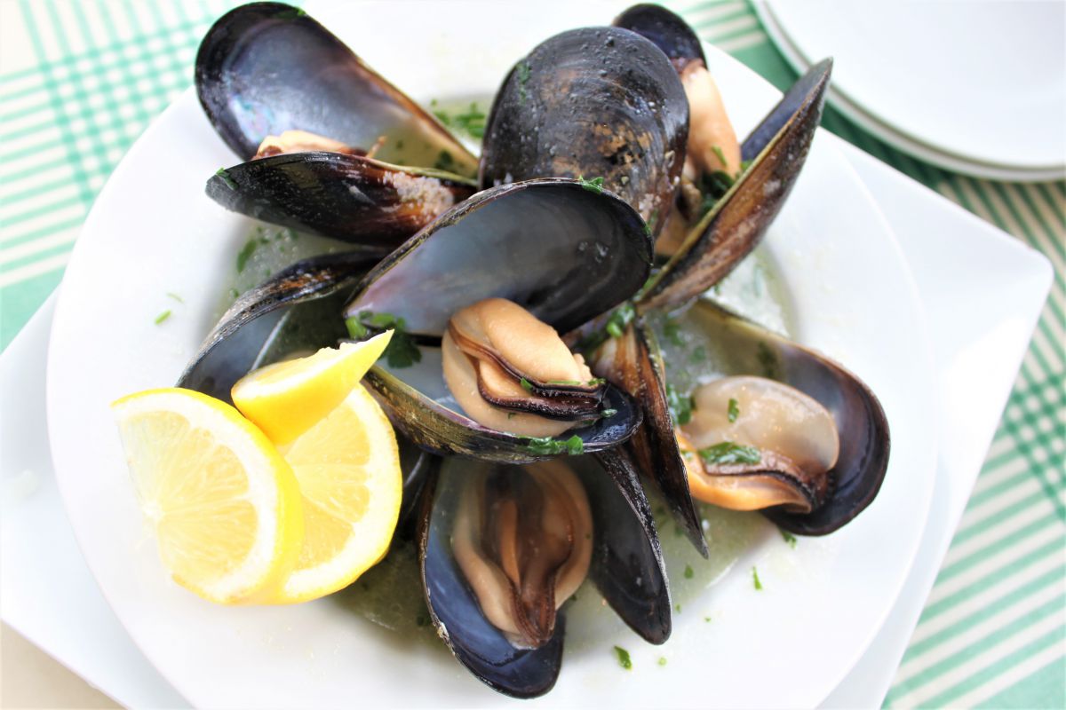 ムール貝の白ワイン煮 1500円