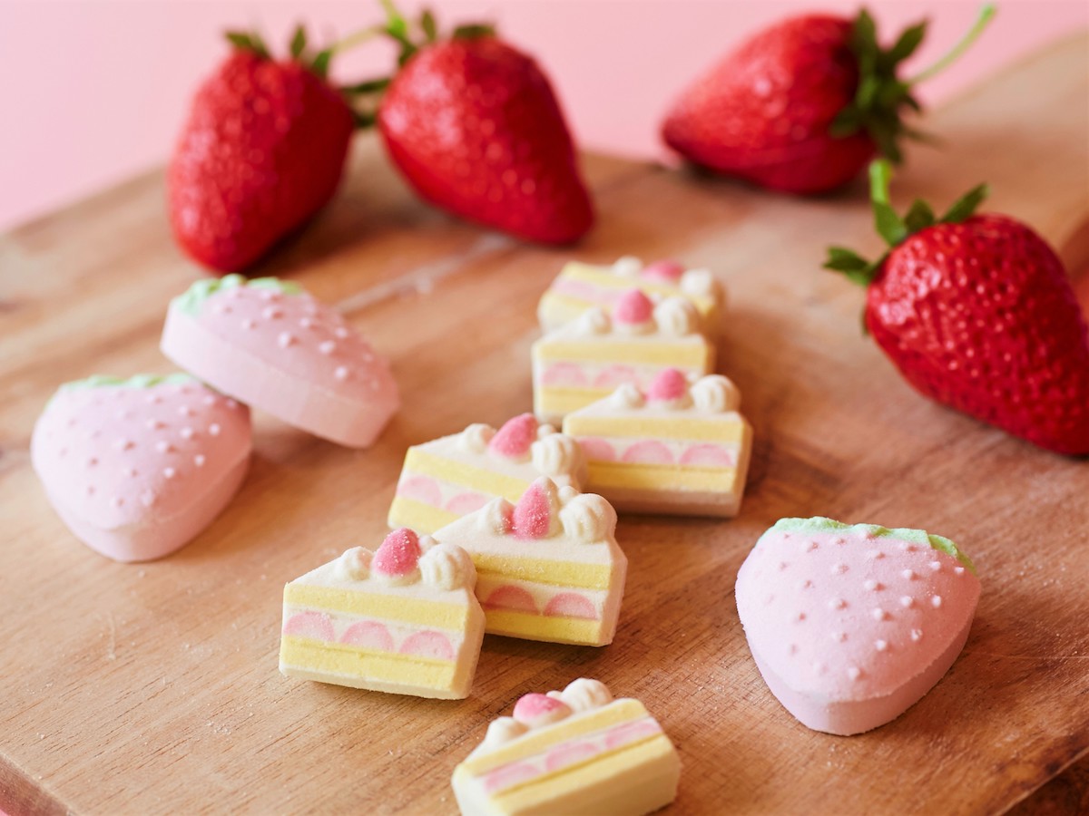 可愛さにメロメロ！いちごのテーマパークで見つけたイチゴショートケーキの和三盆