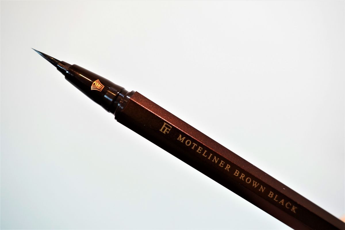 “モテライナー　リキッド　ブラウンブラック”