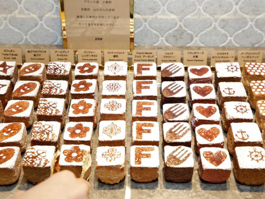 キュートなシュガーアートにひと目惚れ。絶品スコーンを求めて堺筋本町へ