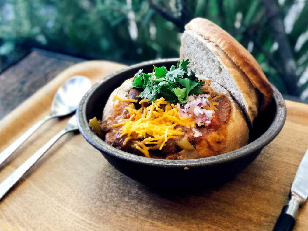 良質な豆たっぷりだからヘルシー！「Chili Parlor9」の激うまチリ