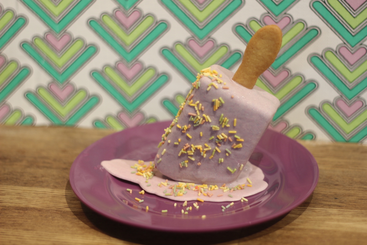 ジャストライクアイスクリームケーキ 777円