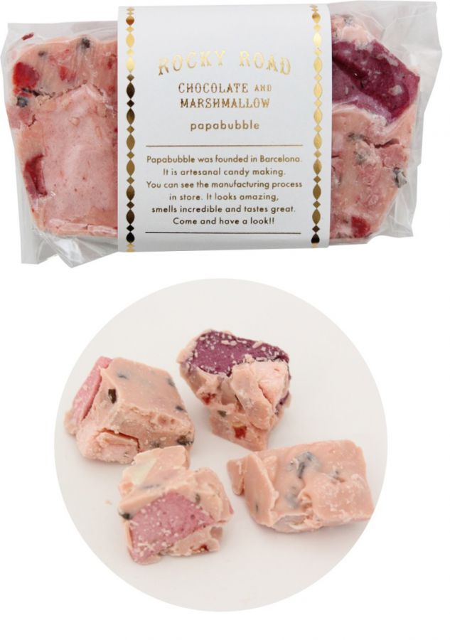 ストロベリーロッキーロード。通常サイズ（約70g）780円、ミニサイズ（約35ｇ） 390円