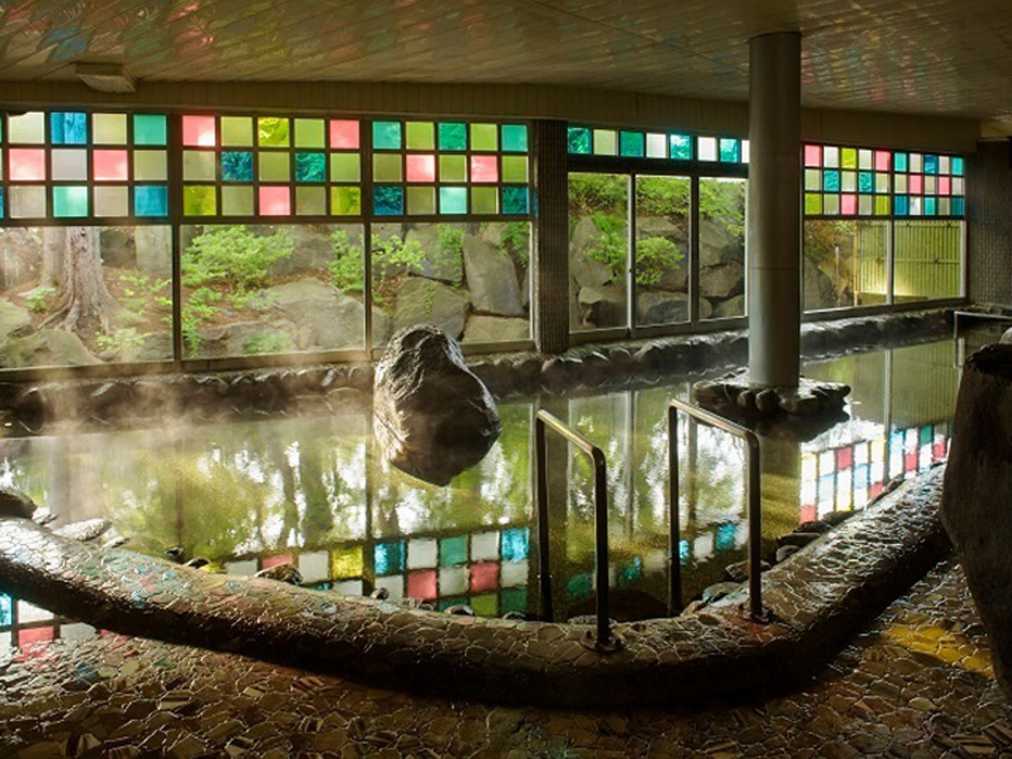 津軽びいどろがきらめく「星野リゾート　青森屋」の朝風呂タイムが幸せすぎる！