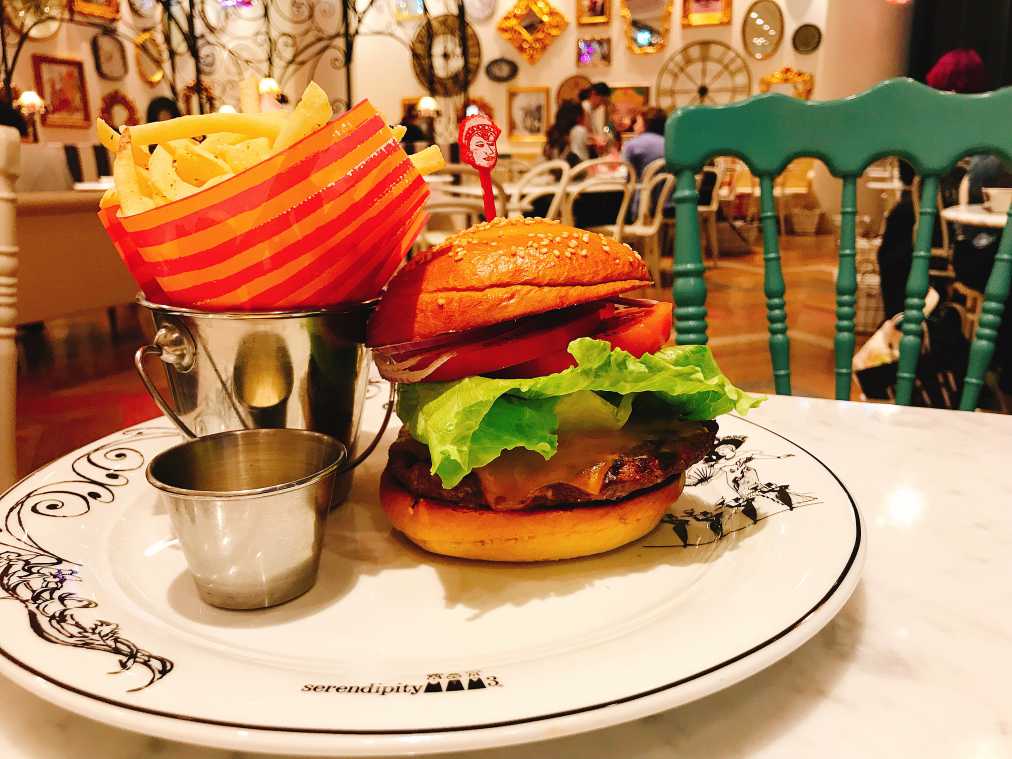 チーズバーガー 1825円