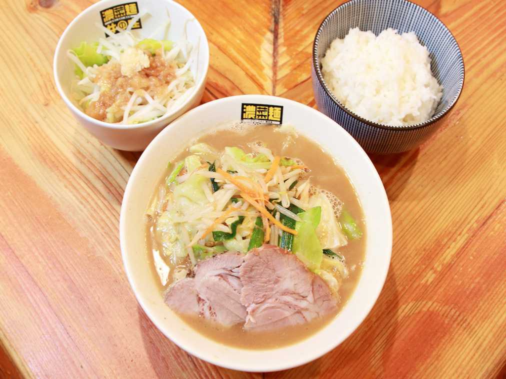 ジロベジ100円（左）　濃菜麺800円（中）　ご飯（小）100円（右）