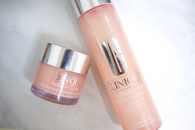 (左)CLINIQUE/モイスチャー サージ 72 ハイドレーター、 (右)CLINIQUE/モイスチャー サージ ハイドレーティング ローション