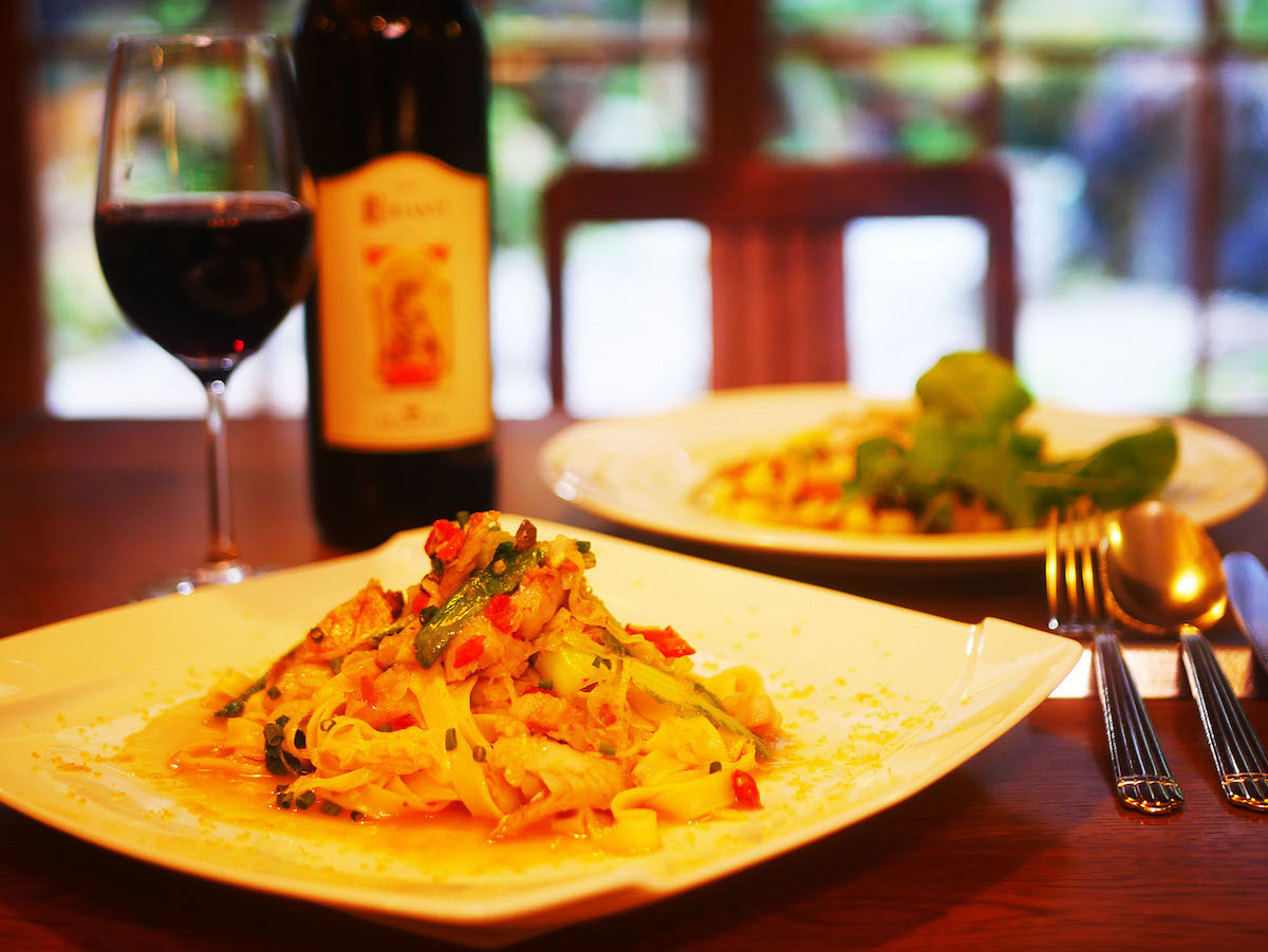 食後は山中温泉の無料足湯へ！？魚介と野菜を味わう町家イタリアン