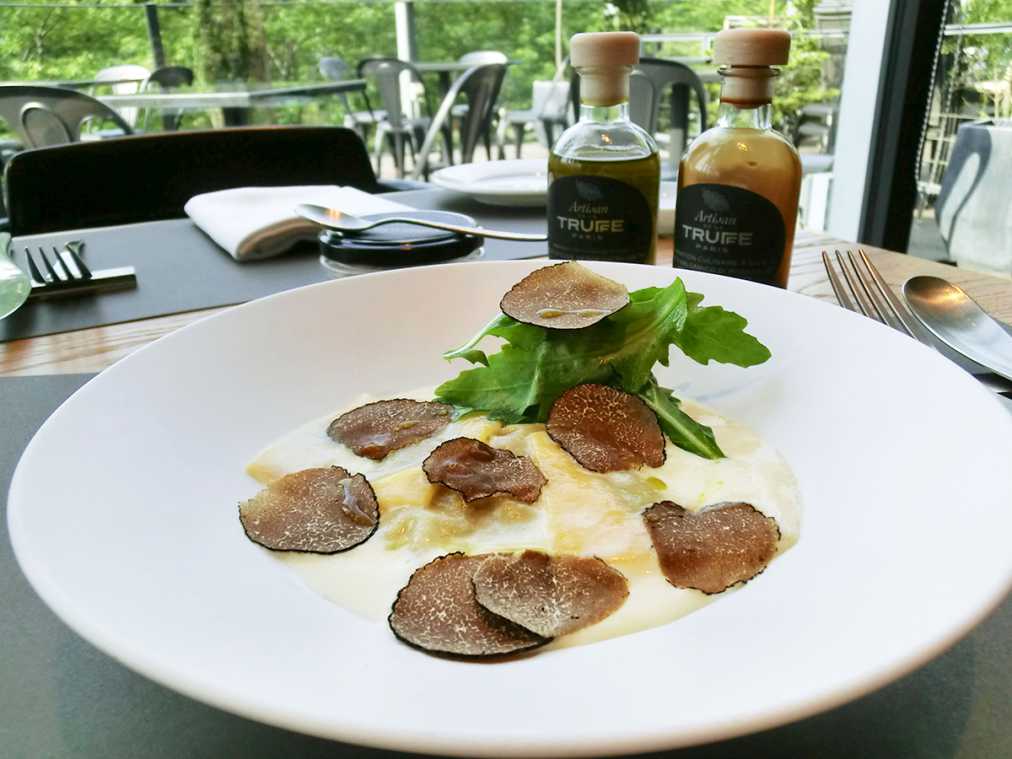 2500円でトリュフ三昧のコースが味わえる！パリ発のフレンチで大人の仲間入り