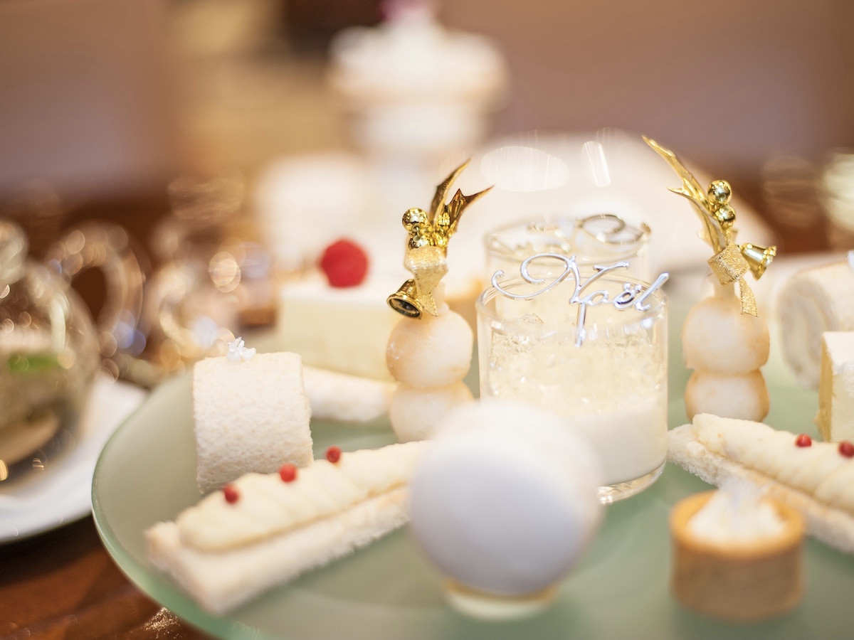 ひと足先にクリスマス気分!雪のように真っ白なアフタヌーンティー