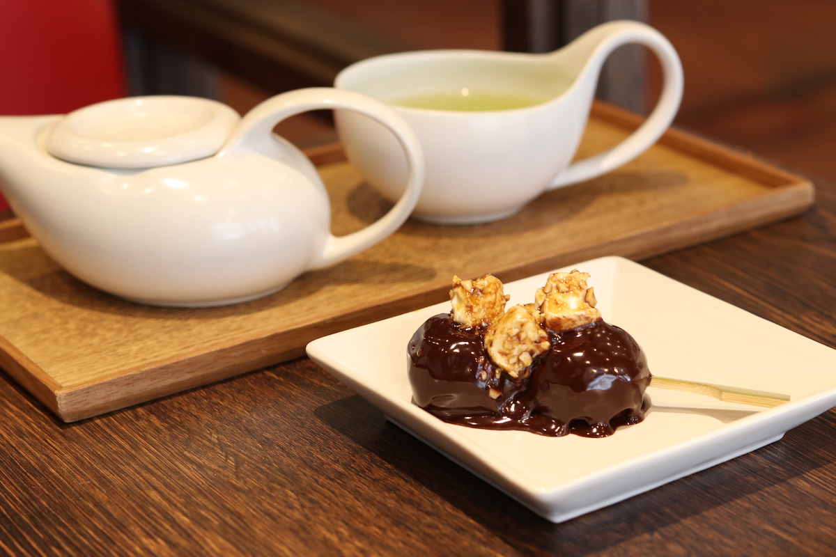 ロッキーロッキースイートチョコ 216円、深蒸し煎茶 540円