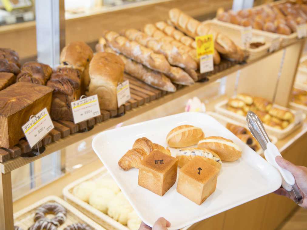 鳩サブレーだけじゃない!!鎌倉「豊島屋」扉店でパンマニア必見のおすすめパンを紹介