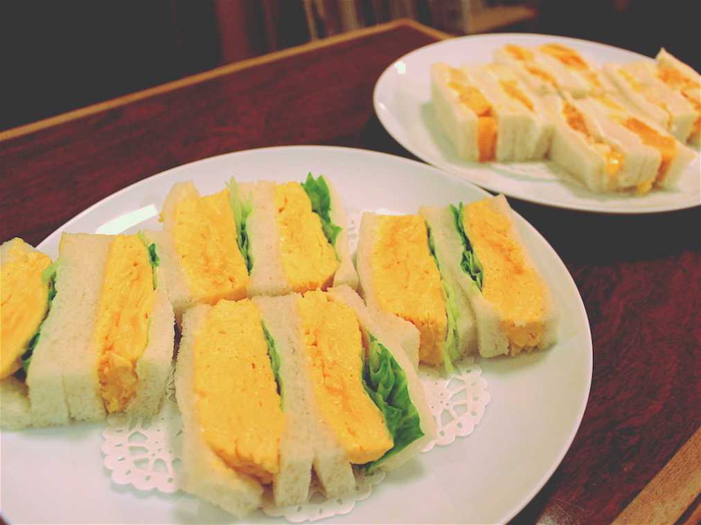 ふわとろ＆厚みに感動！老舗喫茶店のシンプルすぎる厚焼き玉子サンドゥイッチ