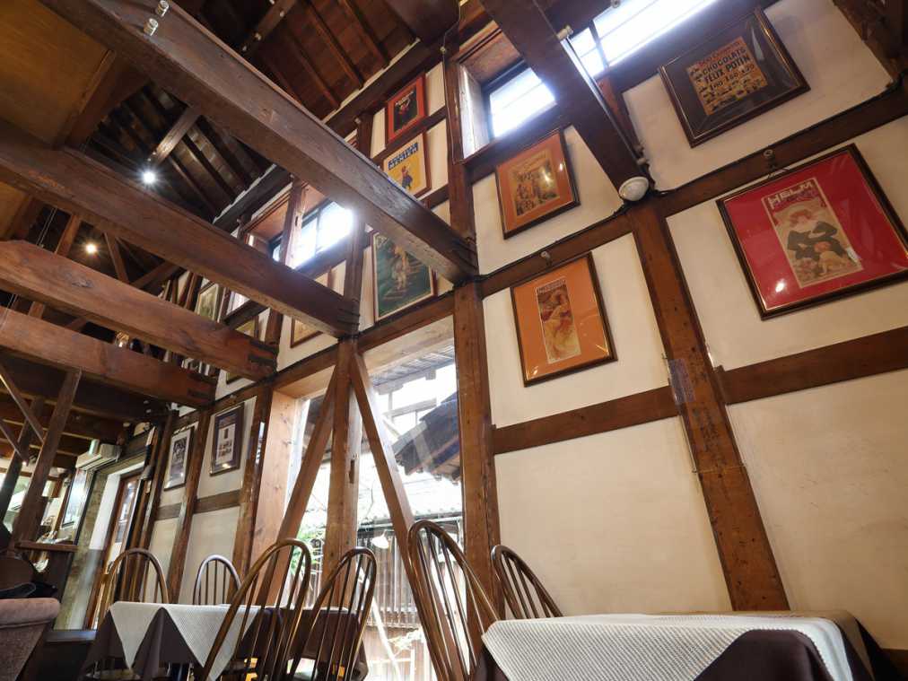 秘密基地みたいなワクワク感。築200年の“蔵”で味わう本格チョコスイーツ