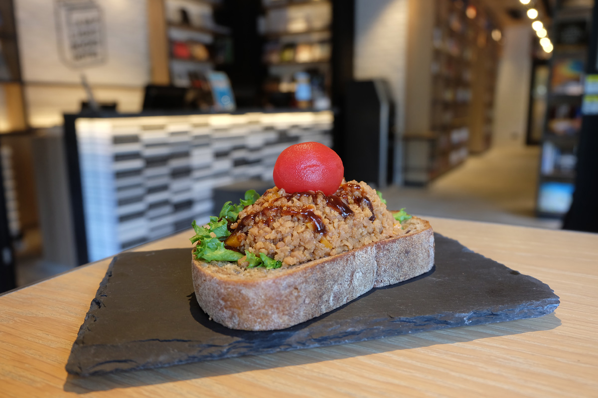 鶏そぼろ＆八丁味噌　450円