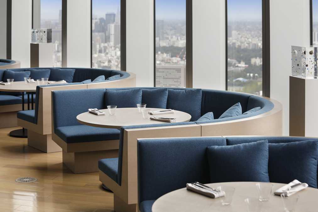 ブース席利用料　昼無料／夜2160円