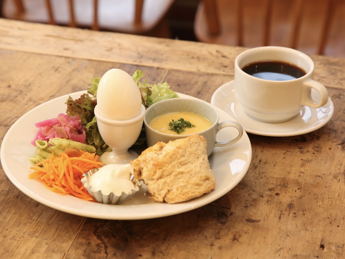 神戸のモーニングは話題の店へ。食の専門家が作る絶品プレート