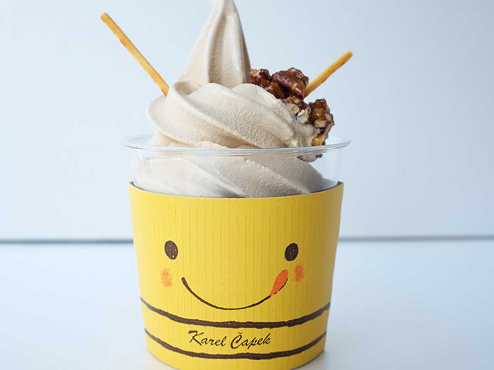 食べたら笑顔に!「KAREL TEA LIBRARY」でしか出合えない濃厚紅茶ソフトクリーム