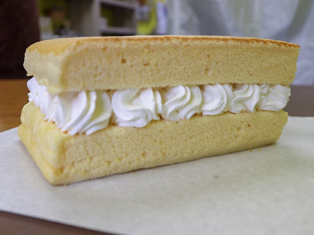 生クリーム入り　880円