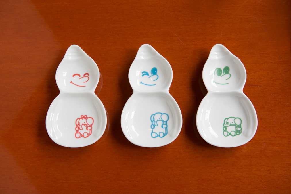 ひょうちゃん小皿 各430円
