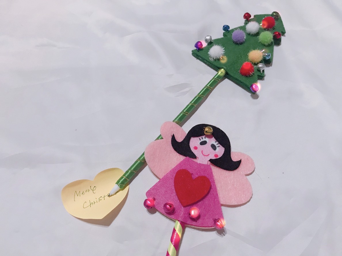 ボールペン 各108円