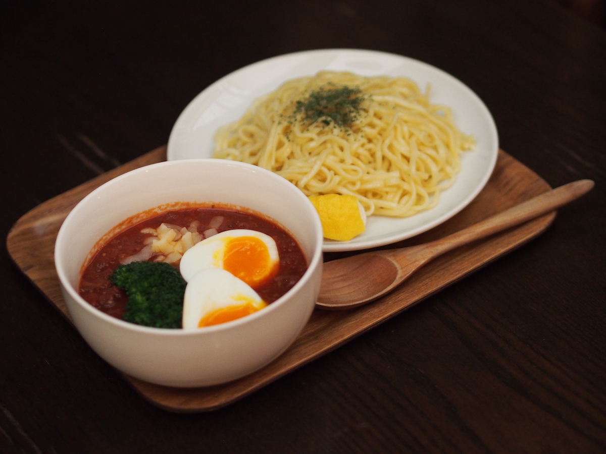 恵比寿の隠れ家カフェで発見！静岡グルメの絶品「つけナポリタン」