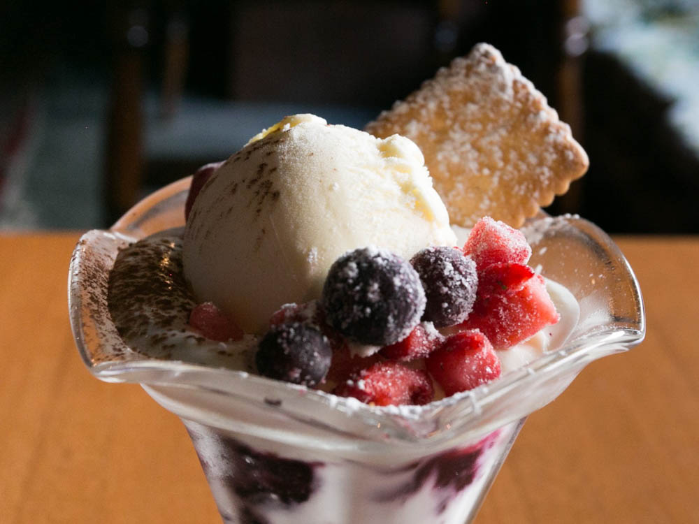 夜パフェ　 680円（税込）