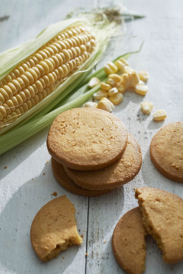 コーンクッキー 8個入り1080円（税込）　14個入り1782円（税込）　18個入り2214円（税込）　27個入り3240円（税込）※すべて箱入り