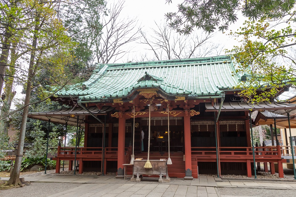 東京都重要文化財に指定されている荘厳な社殿