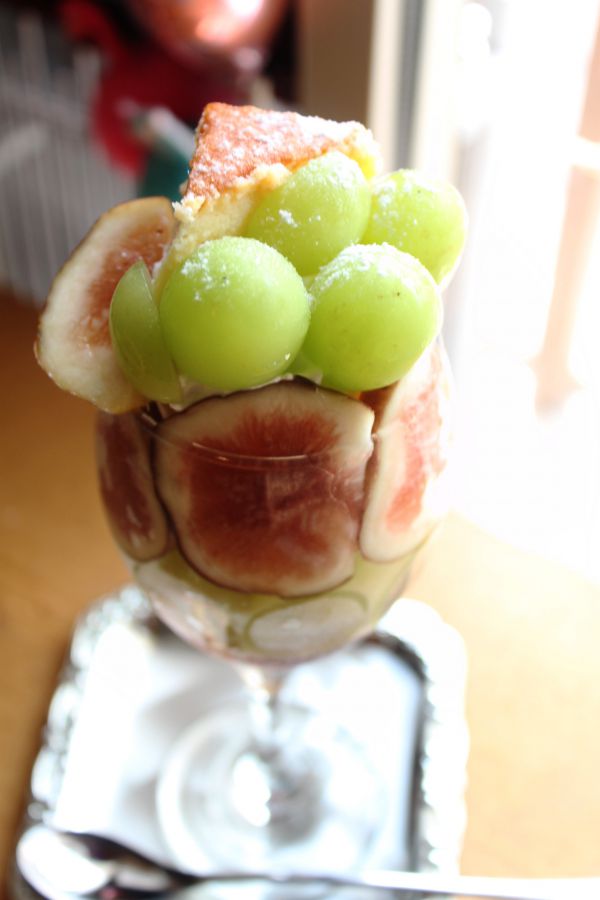 無花果と葡萄ジェンヌ1000円（ドリンク付1250円）