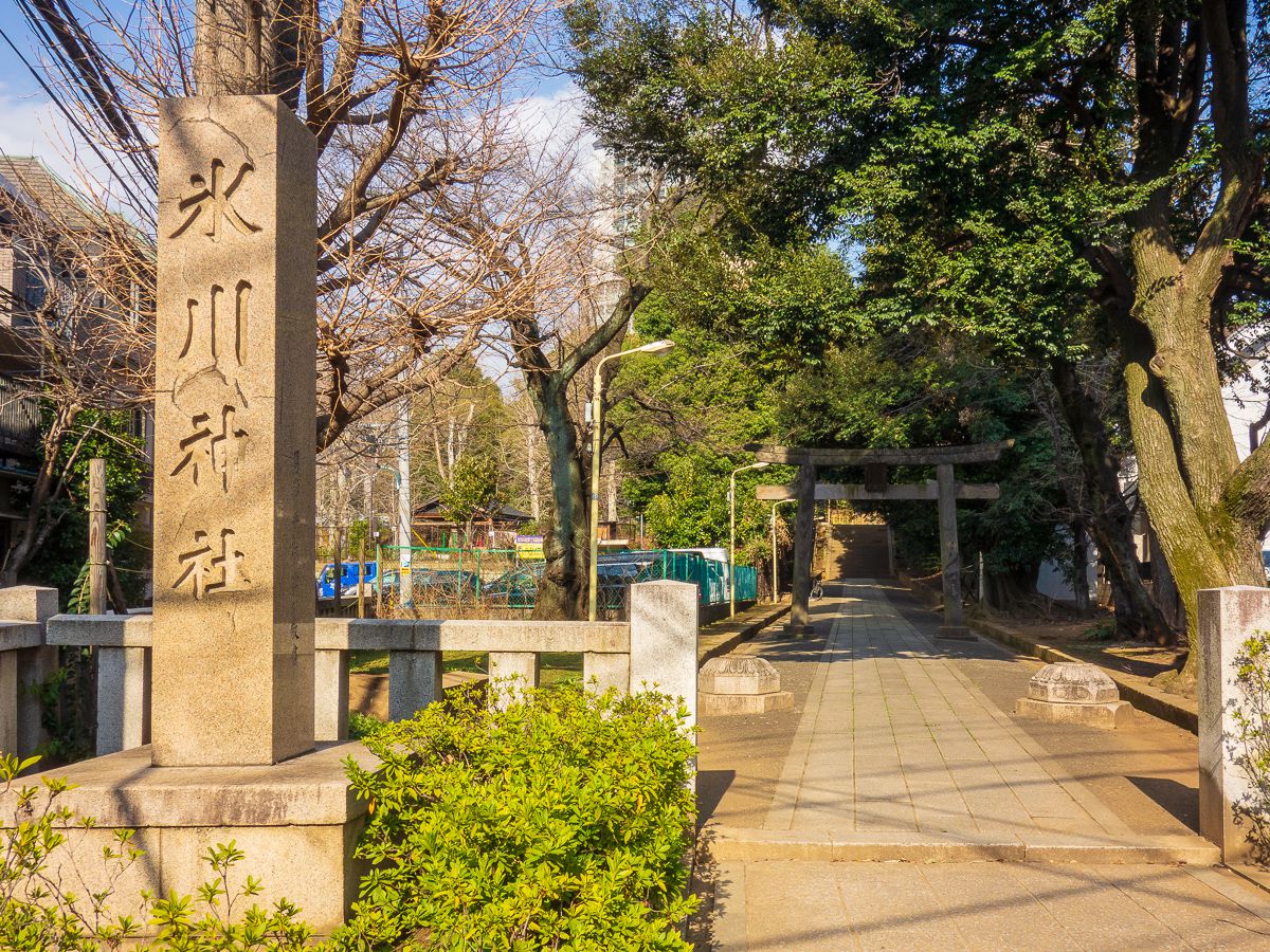 渋谷氷川神社参道口