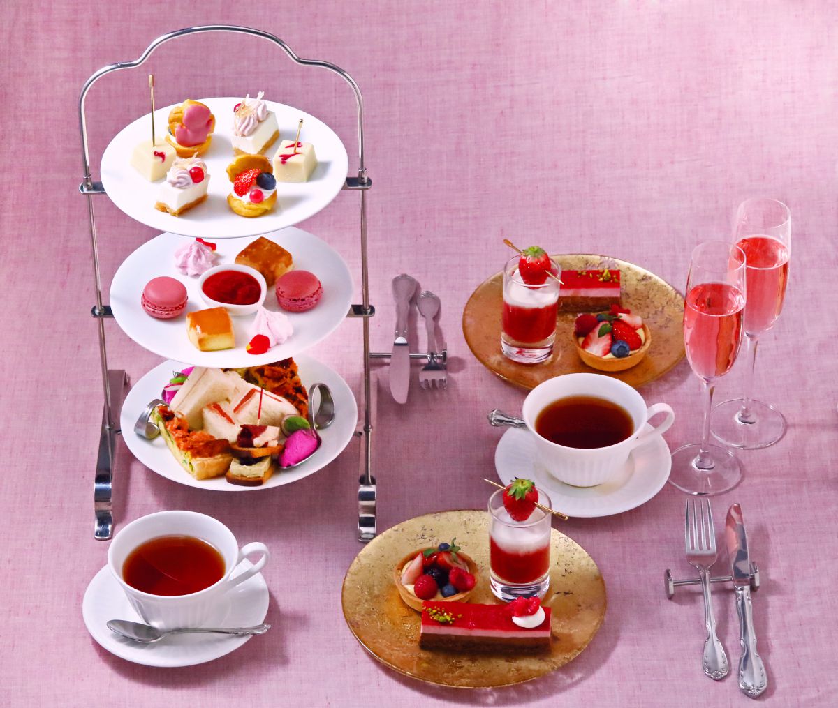 アフタヌーンティーイメージ(写真は2名分)