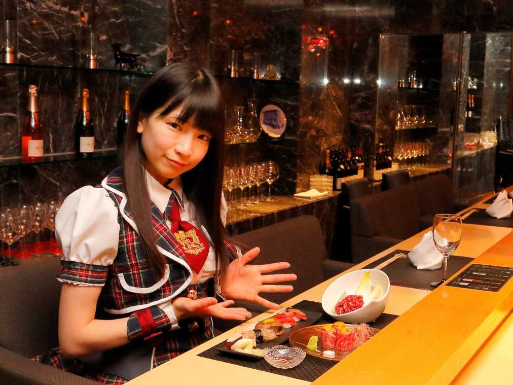 極上生肉料理を堪能~!【大食いアイドルもえのあずきの絶品グルメ4】