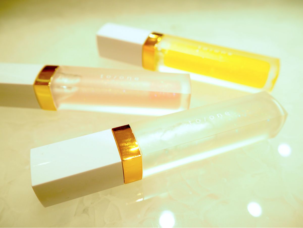 トーン ペタル エッセンス グロス　各2500円