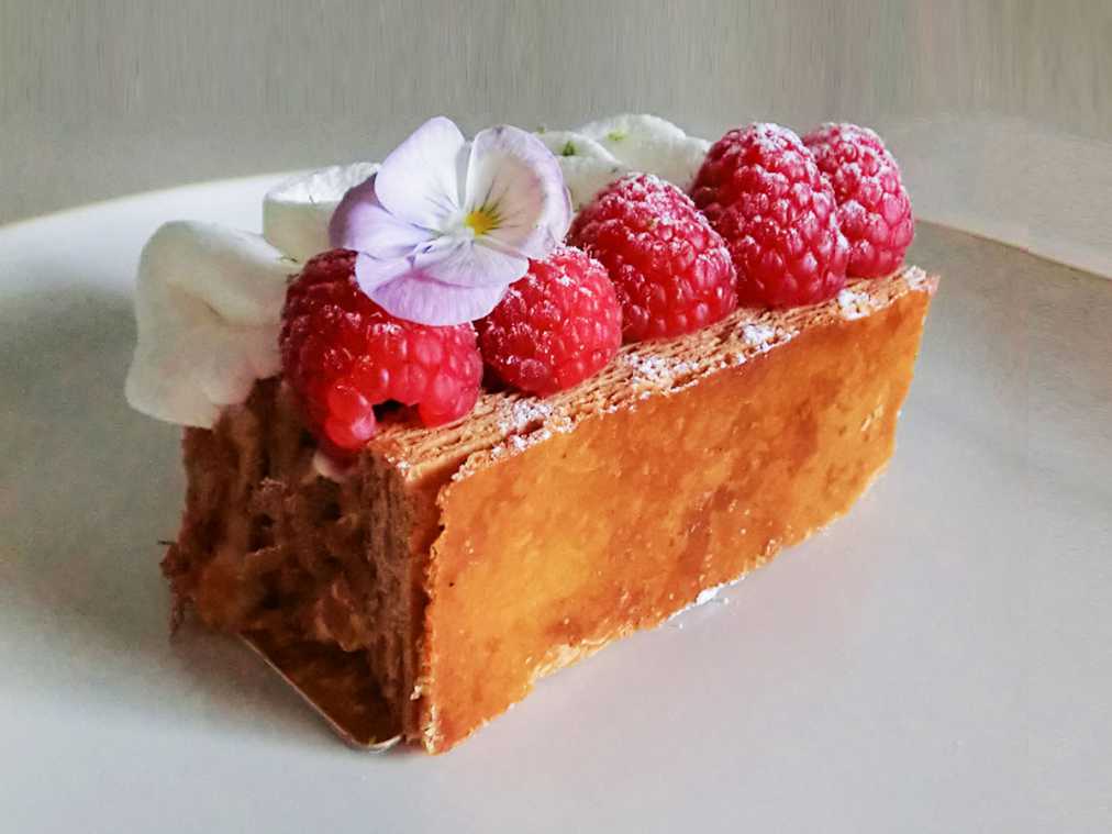 ザクッと食感＆バターの香りに酔いしれる「RITUEL」のキュートなミルフィーユ