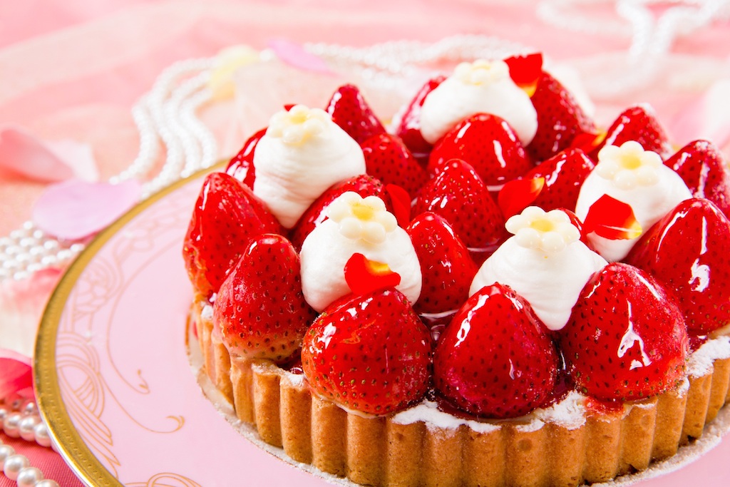 ビュッフェメニューの“ルージュの輝き あまおうのいちごタルト”