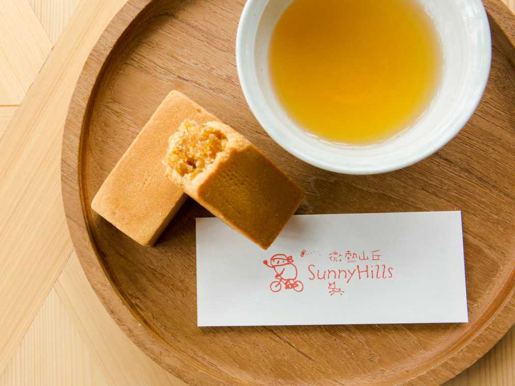 パイナップルケーキ　1500円（5個入り）