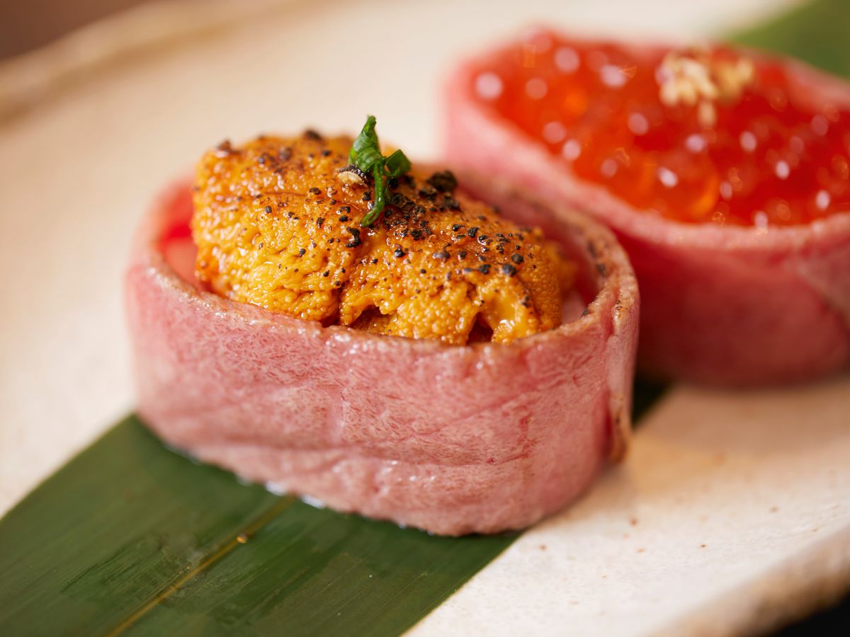 名人和牛 肉寿司（うにく・にくら） 一貫各500円　