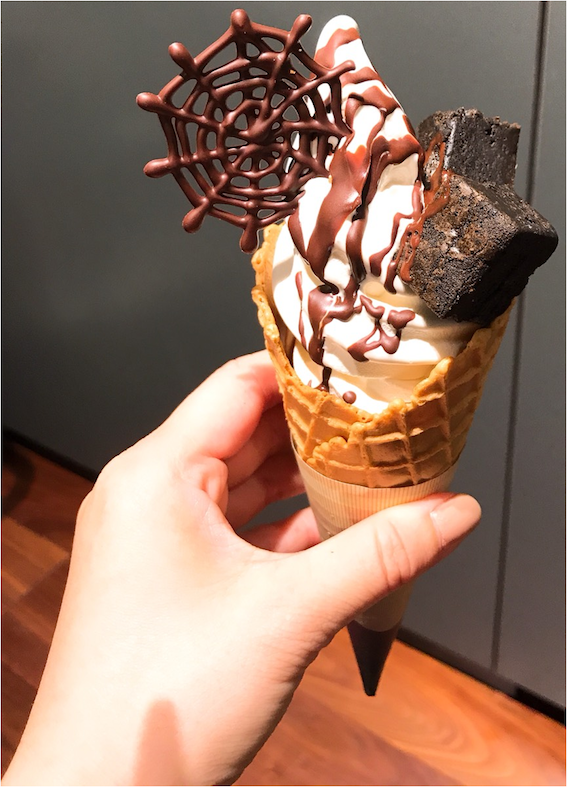 ファットウィッチデコソフト 648円（税抜）