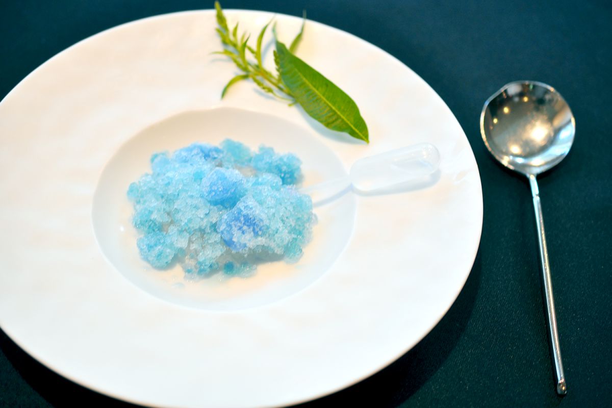 バタフライピーのグラニテをベルベイヌの香りで